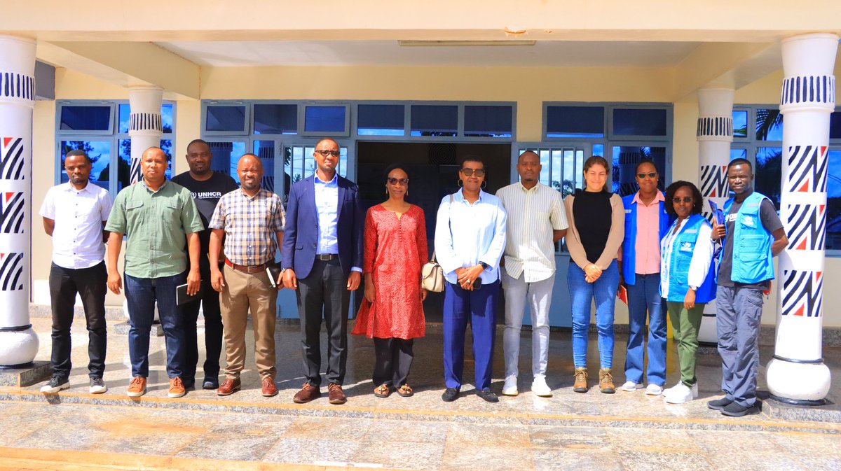 Kirehe District (@kirehedistrict) on Twitter photo Today Mayor <a href="/rangira/">Bruno Rangira</a>,along with Vice Mayor in Charge of Economic Dvt <a href="/NzirabatinyaMo4/">Nzirabatinya Modeste</a> received a delegation from AfDB &UNHCR led by Ndeye Aissatou Masseck Ndiaye,They discussed about enhancing partnership in supporting Mahama Refugee Camp and the host community in Kirehe District Today Mayor <a href="/rangira/">Bruno Rangira</a>,along with Vice Mayor in Charge of Economic Dvt <a href="/NzirabatinyaMo4/">Nzirabatinya Modeste</a> received a delegation from AfDB &UNHCR led by Ndeye Aissatou Masseck Ndiaye,They discussed about enhancing partnership in supporting Mahama Refugee Camp and the host community in Kirehe District
