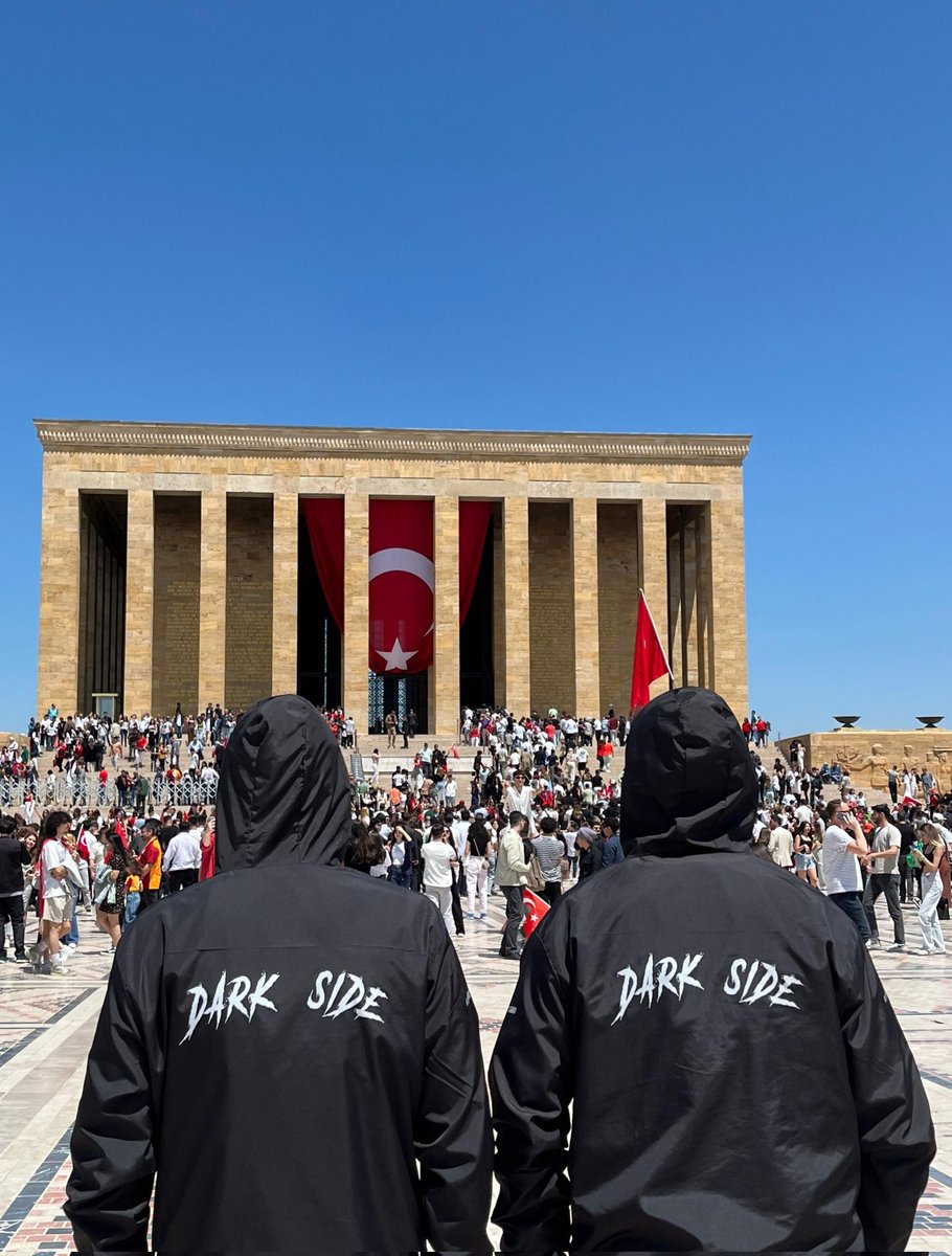 “Benim naçiz vücudum elbet bir gün toprak olacaktır; ancak Türkiye Cumhuriyeti ilelebet payidar kalacaktır."