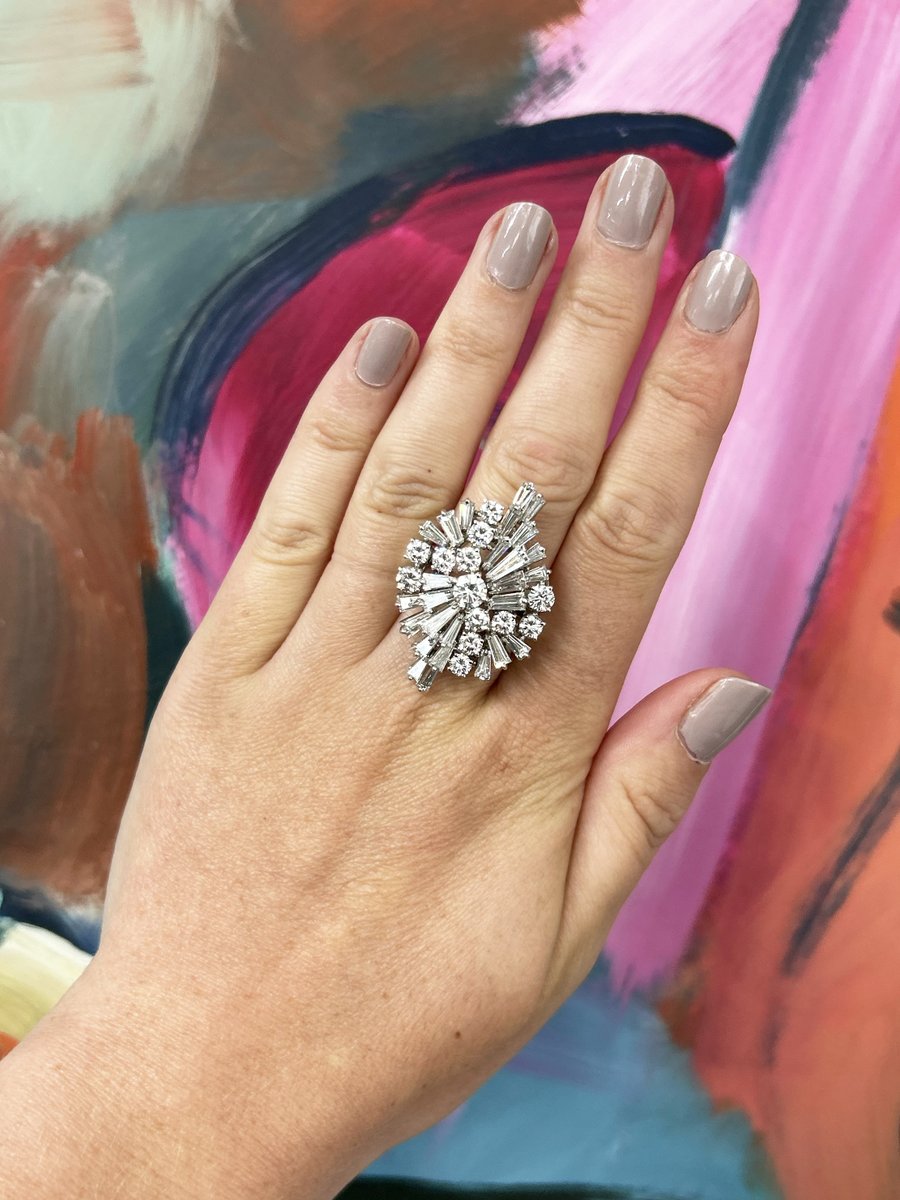 We have some stunning jewellery for auction this week at Plymouth Auction Rooms. bid.plymouthauctions.co.uk/auctions/9275/… #kutchinsky