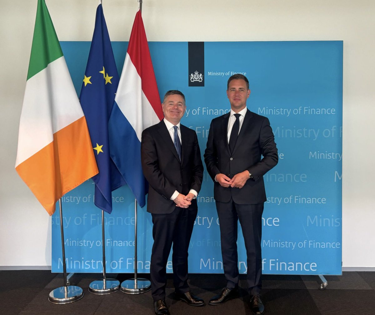Paschald's tweet photo. A great pleasure to meet @eelcoheinen in the Hague today & discuss priorities for the #euroarea, the importance of budgetary coordination and our #fiscalrules, & the need to progress with urgency on deepening our #capitalmarketsunion and developing a #digitaleuro solution. 🇳🇱🇮🇪🇪🇺 https://t.co/w7Hk3JZxew