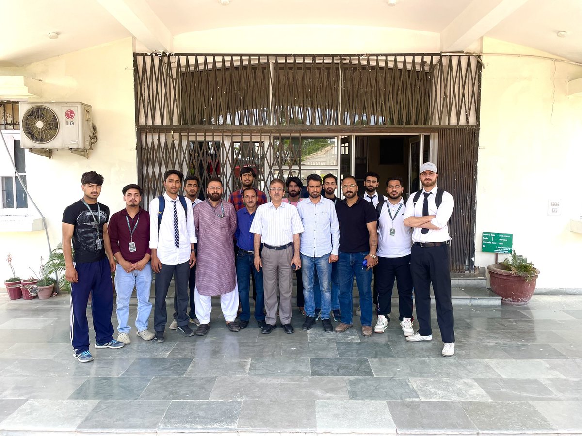 acc_tcs's tweet image. Today, we—The Community Servants—submitted a student-led proposal to the Principal of Sheikh-ul-Alam College, Budgam, for key reforms in welfare, academics &amp;amp; infrastructure. Let’s build a better campus together!

#BudgamYouth #TheCommunityServants