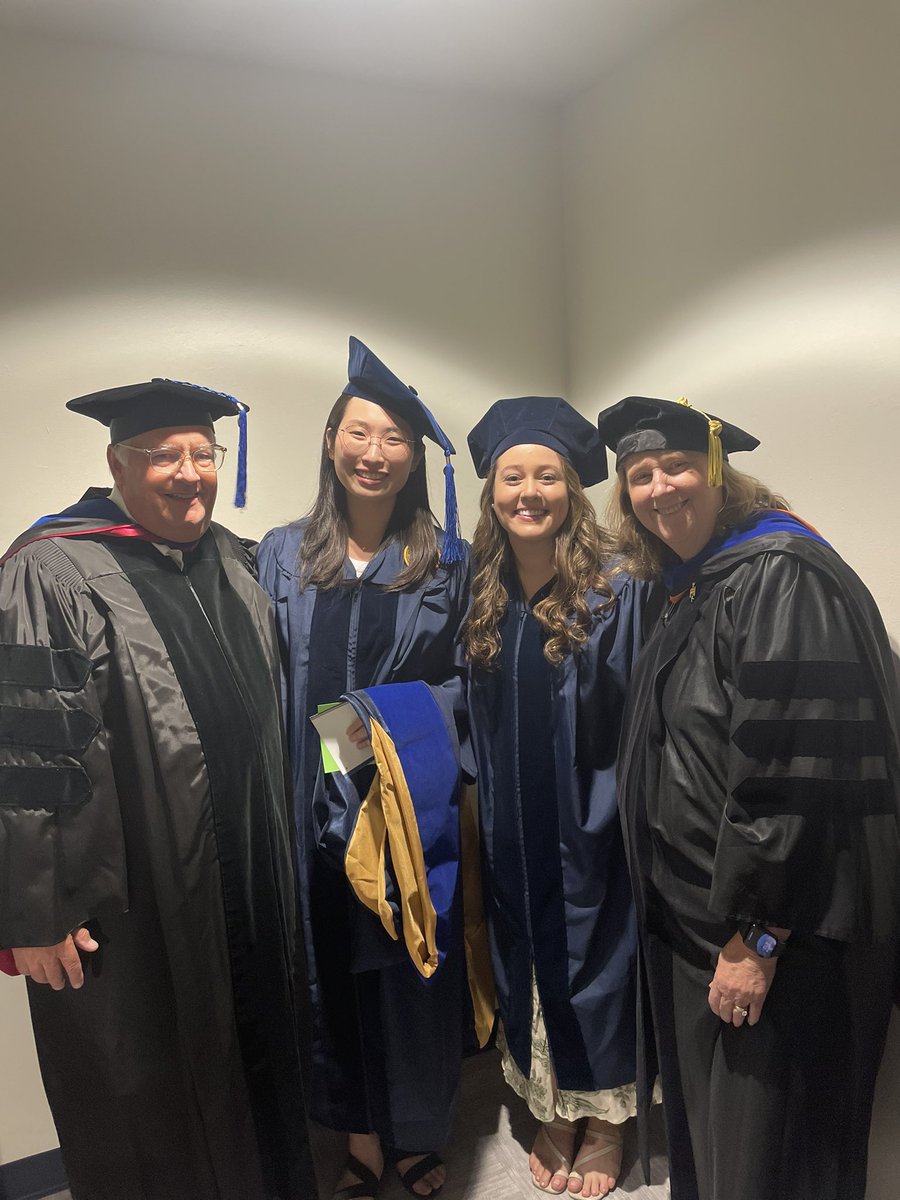 LindsayDruskin's tweet image. Officially Dr. Druskin! I am so grateful to everyone who has supported me over these past 5 years! #PhDone 🥳🍾