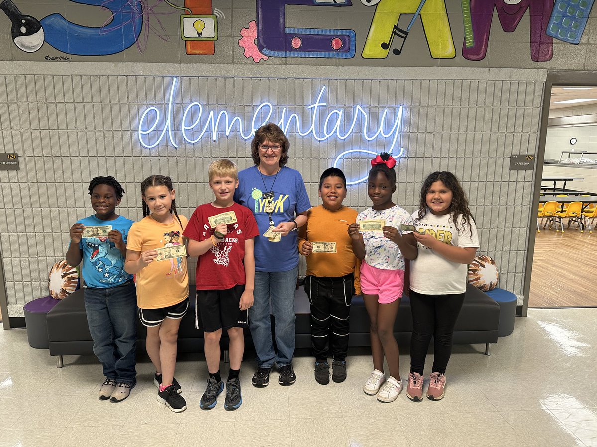 NettletonSTEAMe's tweet image. Thank you to our 2nd Graders for their generous donation to our backpack program!! They created and sold items at our MakersFaire in April and opted to give the profits back to our school. Way to go!! 🖤💛 
#STEAMe #BackPackProgram