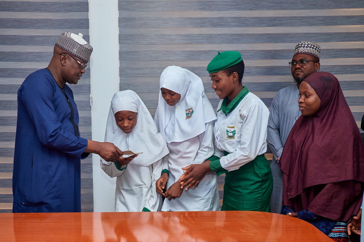 Proud of the brilliant students from FGGC Minna who represented Niger State at the National Girls in ICT Competition and emerged 3rd Runner-Up! Their project, Hemo Bank, connects blood donors with hospitals—tech solving real-life problems. #GirlsInICT #NewNiger #WomenInTech