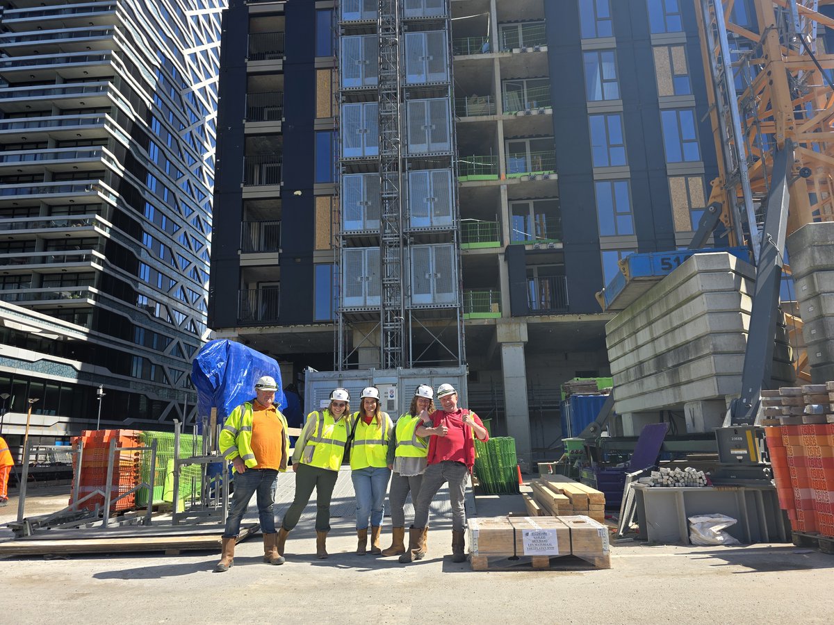 Rijndorpinstall's tweet photo. Werkbezoek KJ Den Haag: de dames waren weer op pad!

De dames zijn weer op werkbezoek geweest en dit keer leidde de route naar👉project KJ Den Haag.

Het was een geslaagde middag op dit indrukwekkende project. Op naar het volgende werkbezoek!

#werkbezoek #denhaag https://t.co/dx3qzuRQlq
