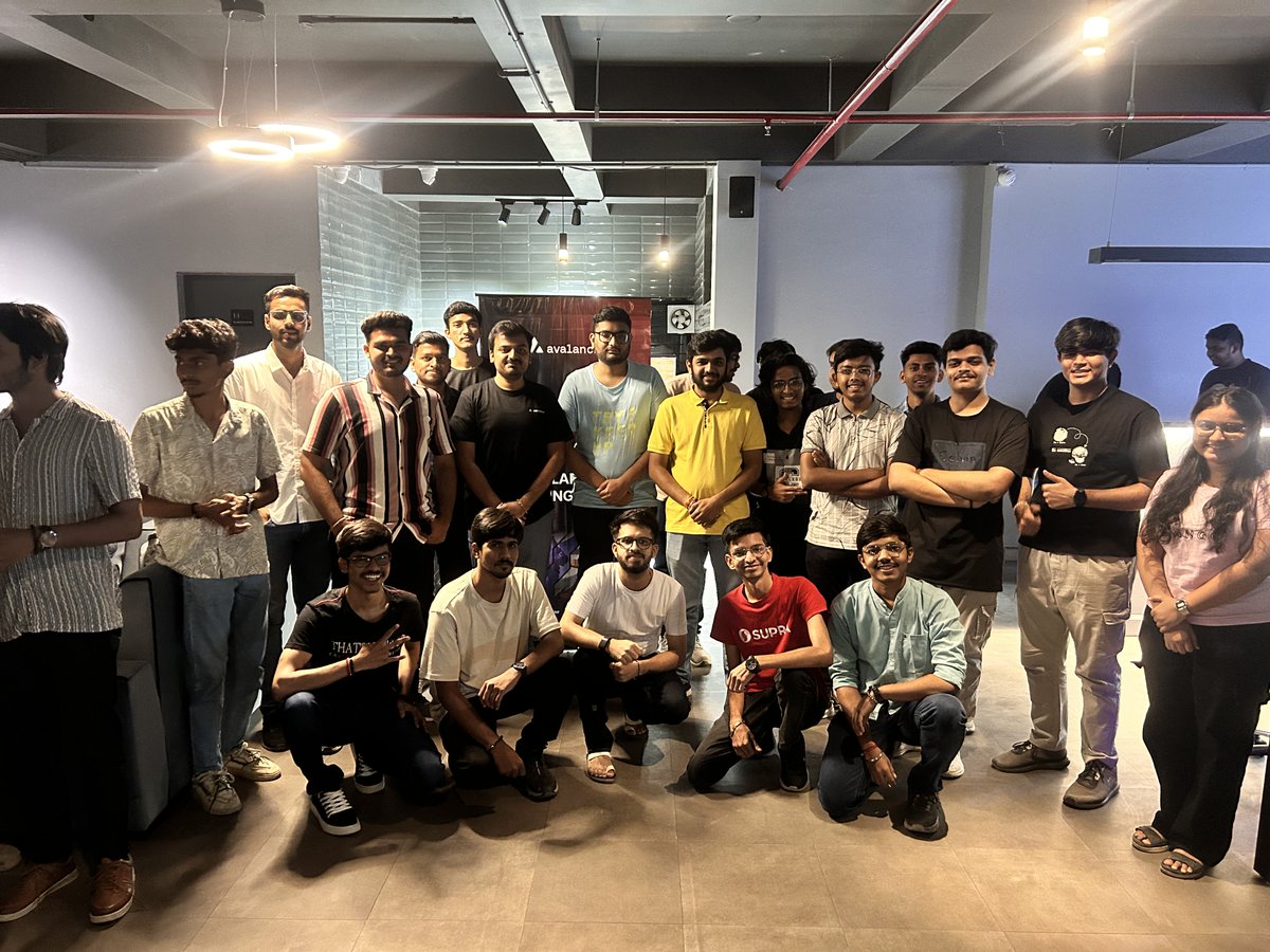 Y'day we did another AMAZING gaming evening w/<a href="/AvaxTeam1/">Avalanche Team1</a> &amp; <a href="/Wagmi_Tribe/">WAGMI TRIBE</a> 🔥 30+ folks turned up

With a fullhouse @ Zeus Gaming, the gaming scene is going through the roof at VADODARA! 

Next up is Anand, Bharuch &amp; Jamnagar, and we promise a lot of fun and thrill

(1/2)