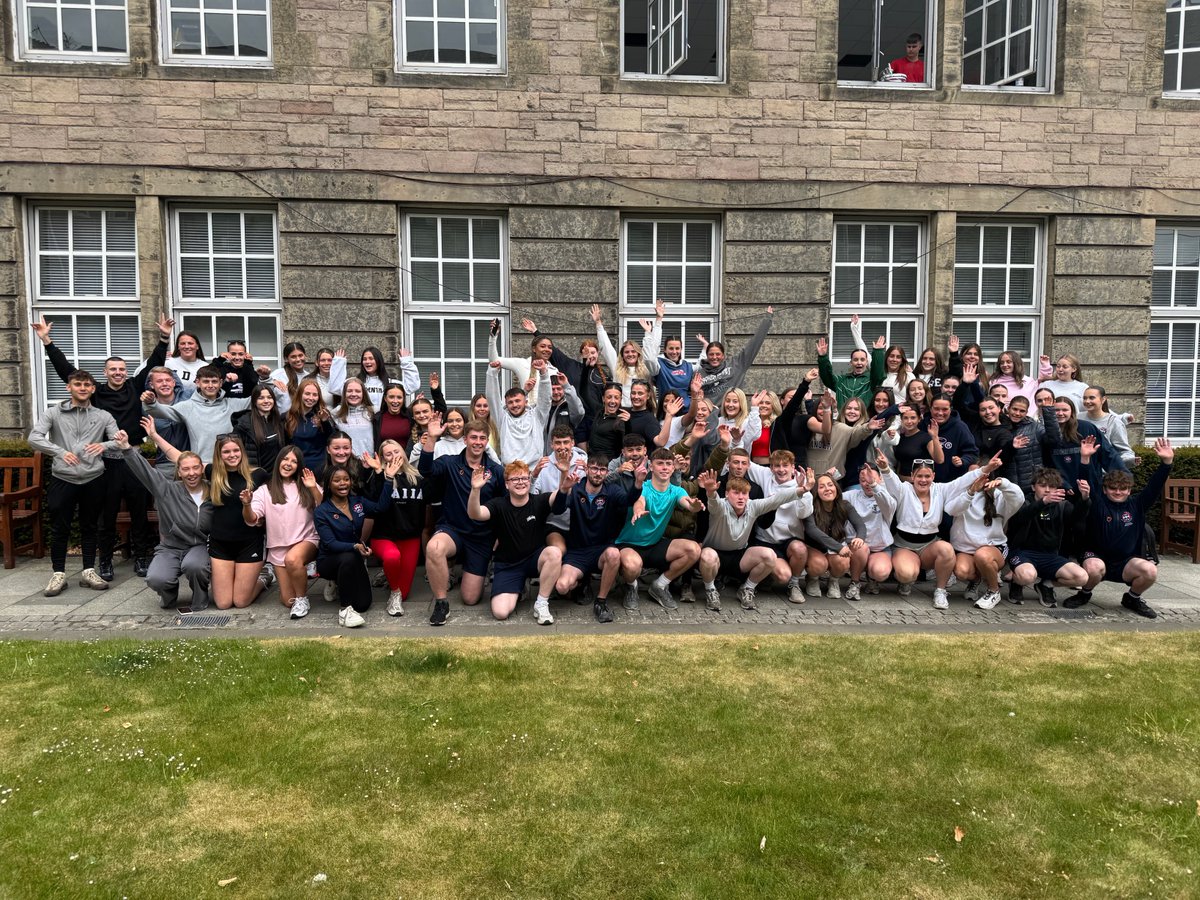 ColBrough's tweet image. It does seem to be a bit of a cliche, but wow, that was a quick year. Day 1 at Peffermill and the last day of 1st year in the quad for our Year 1 students on @UoE_PE @MorayHouse @EdinburghUni  Have an amazing summer🌞, remember to sign up for #EdBudds 🤔✅ see you al in Year 2 🙂