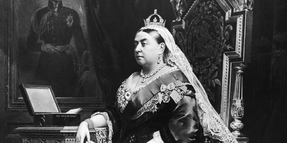 Happy Victoria Day and National Patriots' Day!
Victoria Day is Canada's oldest holiday, dating back to before Canadian Confederation. 
It has a long and interesting history, so let's explore the story of the holiday that is the start of summer for Canadians!

🧵1/12