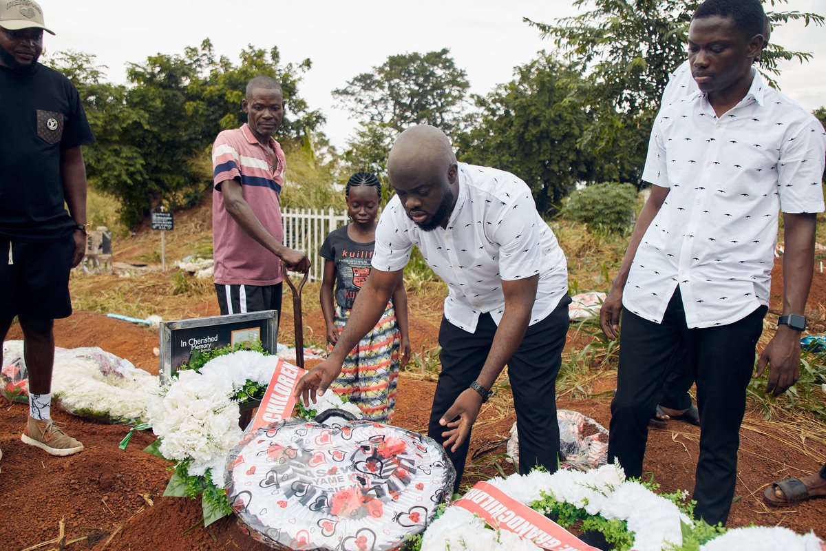 kwadwosheldon's tweet photo. RIP Adwubi! Keep watching over us.❤️🙏🏿 https://t.co/DSv68KjgHs