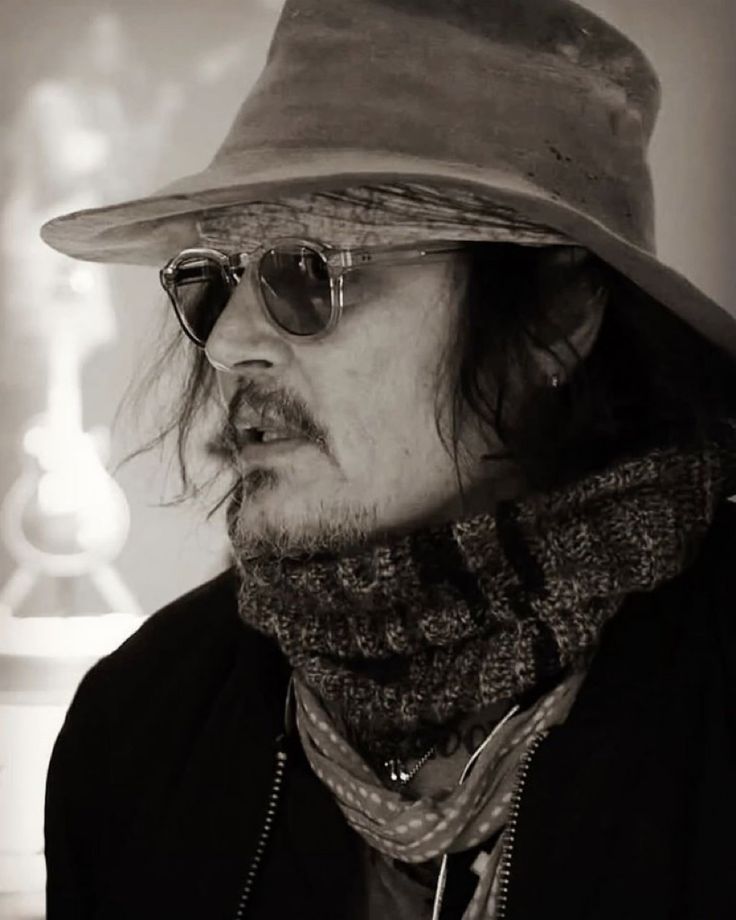Savvy_CapJackie's tweet photo. "It’s so far out of hand now that no one is safe... It takes one sentence and there’s no more ground... When there’s an injustice, whether it’s against you or someone you love, or someone you believe in – stand up, don’t sit down. ‘Cause they need you."
~ #JohnnyDepp 🤍 https://t.co/WS1vfR9wks