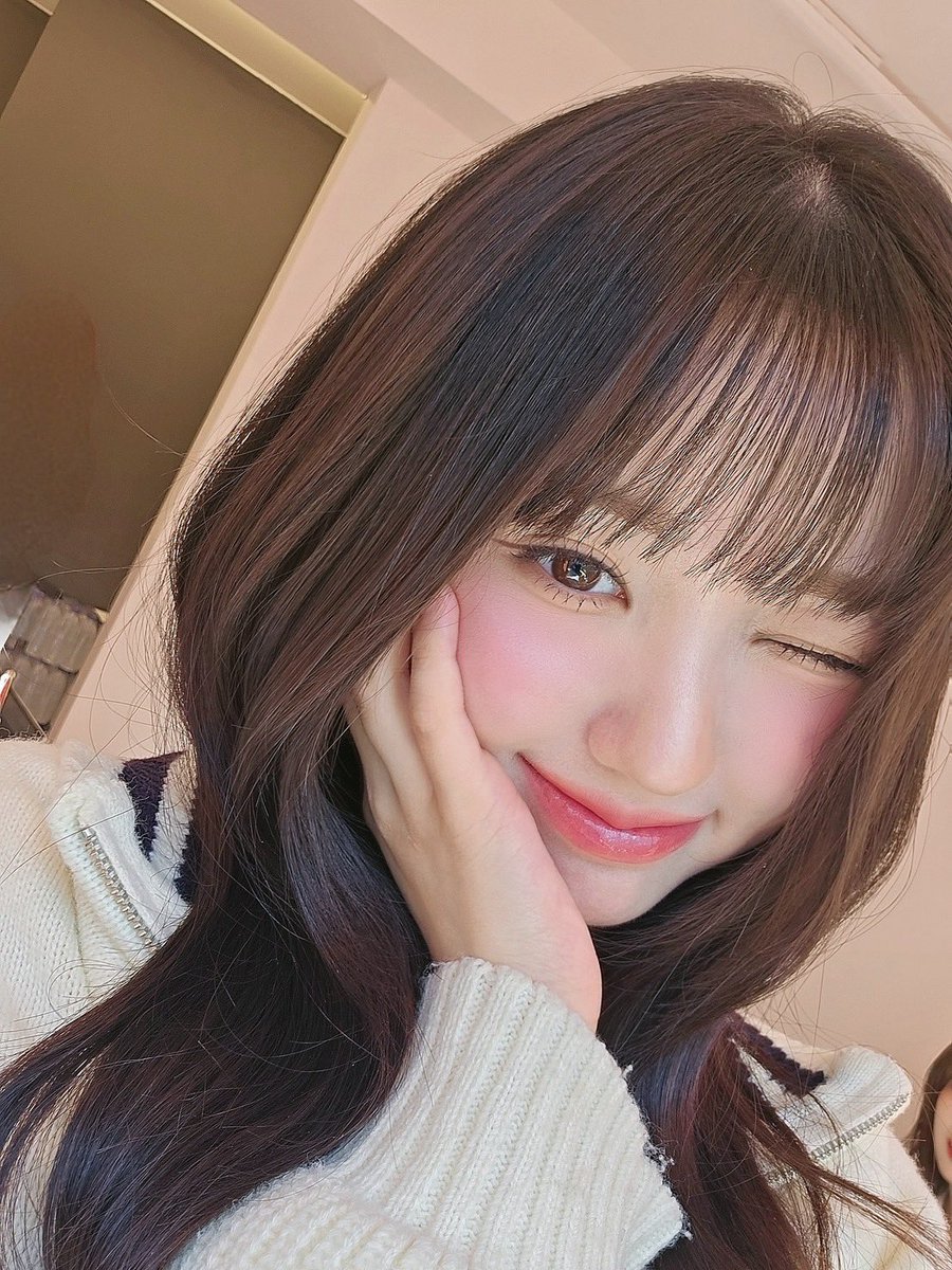 Yeseo France.🐰 (@yeseo_fr) on Twitter photo 🐰- Twitter
Nouveau selfie de Yeseo sur Twitter !🩶
__
🔗: <a href="/YESEO_FR/">Yeseo France.🐰</a>
#YESEO #예서 #강예서 #Kep1er #케플러 #MADEIN #메이딘 #メイディン 🐰- Twitter
Nouveau selfie de Yeseo sur Twitter !🩶
__
🔗: <a href="/YESEO_FR/">Yeseo France.🐰</a>
#YESEO #예서 #강예서 #Kep1er #케플러 #MADEIN #메이딘 #メイディン