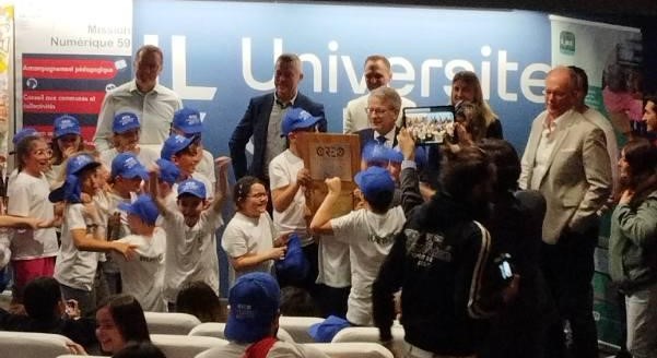 Dsden59's tweet photo. 🤖COUPE ROBOTIQUE DES ÉCOLES PRIMAIRES
12 écoles/300 élèves de cycle 3 ont relevé le défi de la 11ème #CREP à #PolytechLille sur le thème "Demain?!"
🎯Développer des compétences pluridisciplinaires
🎯Initier les élèves aux programmes
🏆Félicitations à l'école Lanoy de Solesmes! https://t.co/Wpg3Yvi9b8