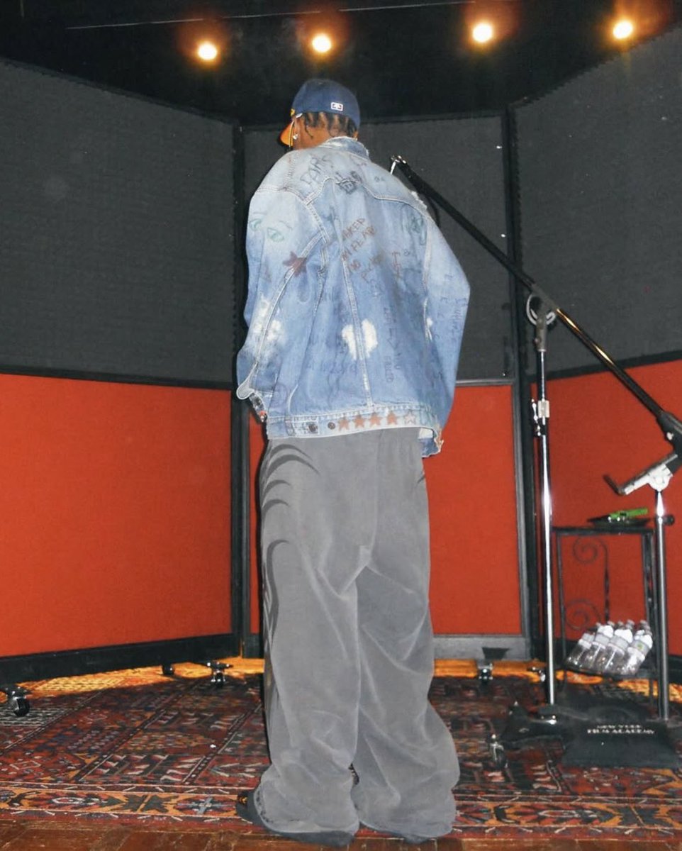 DC2TRILLDAILY's tweet photo. New Photos of DC2Trill via drnkbby instagram!🌟

< Still can't believe we at where we @ only the beginning 2T gone big like no limit / cash money > https://t.co/mThUj8qG1f