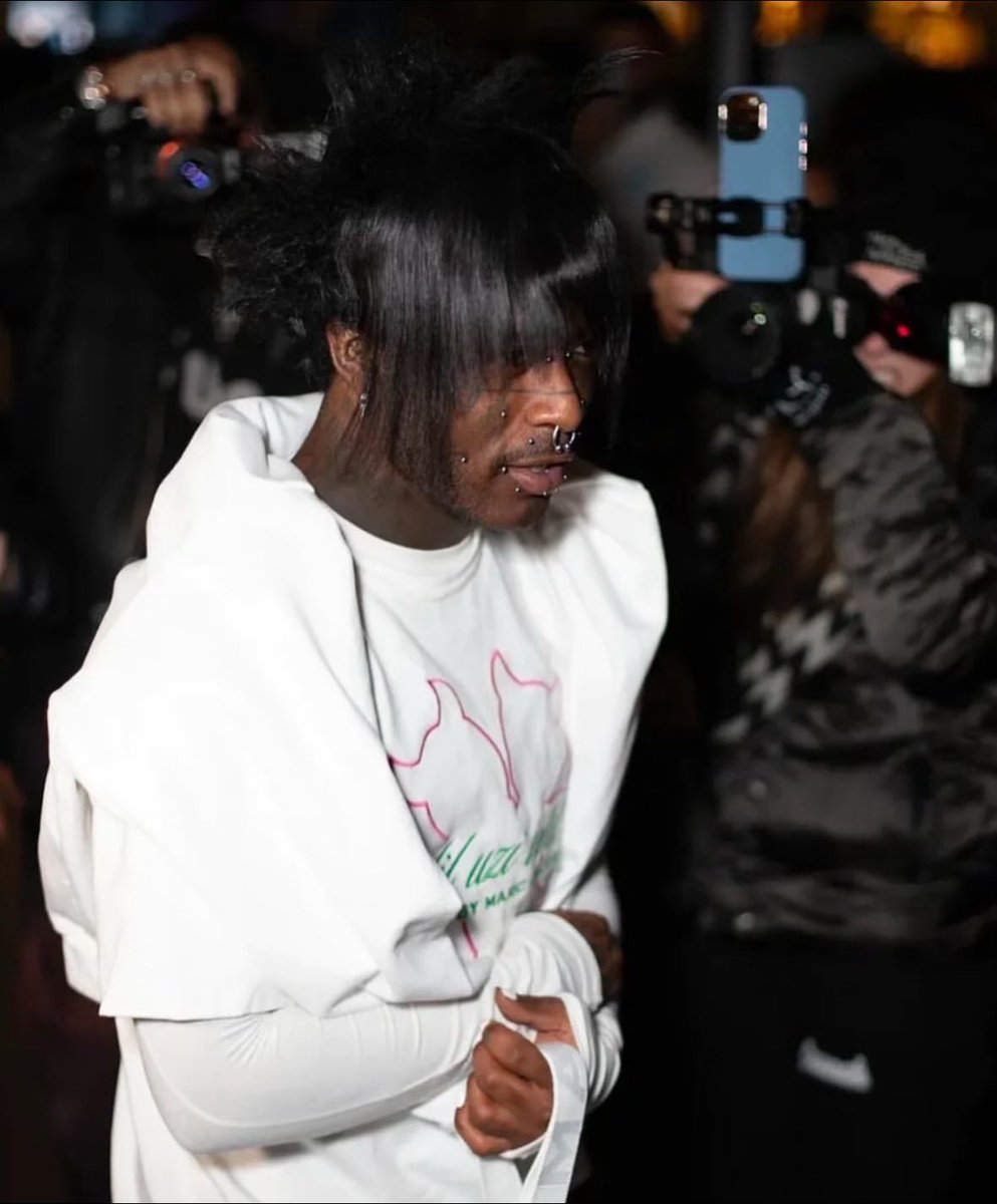 Never seen a rapper chance their hair this much within a few months 😭😭