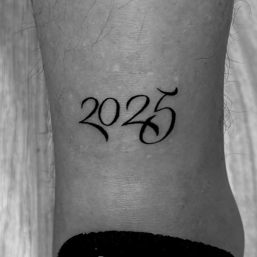 laydmaxix's tweet image. deve ser simplesmente horrível querer criticar Zeudi em tudo que ela faz e não conseguir esse feito em NADA porque ela é simplesmente absurda de talentosa, artística, detalhista, cuidadosa, esforçada e multitalentosa
um combo de DONS que não é fácil de encontrar, fora da curva d+