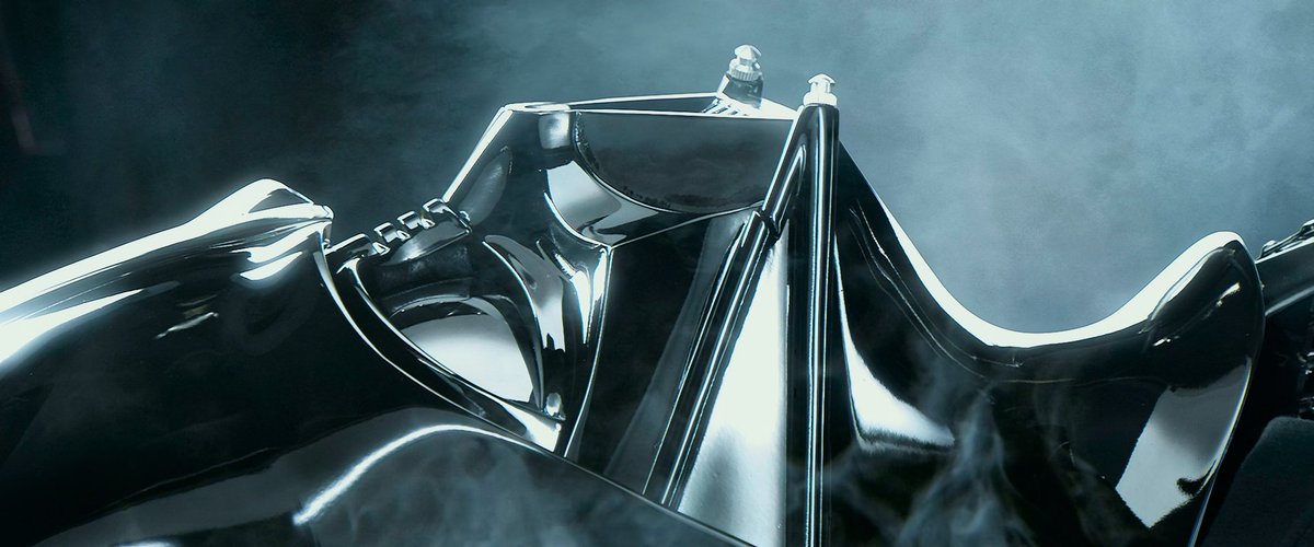 starwarstufff's tweet image. 20 years ago today, REVENGE OF THE SITH was released.