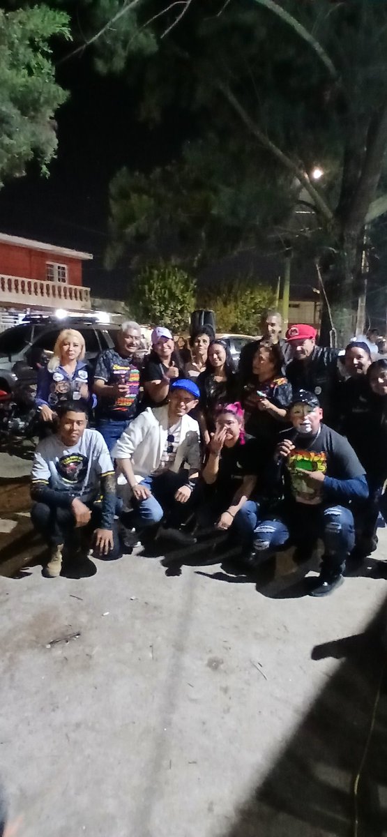 Fabio_el_lobo's tweet image. ¡Hola mis amigos! Les deseo un bendecido inicio de semana #atodos, asi estuvo el #bazar de mis amigas  @sociaschapinas_emprendimientos @yayavlogs.gt   #bendiciones  #actutudpositivasiempre  #lobovasquez @Maga_loba @Fabio_el_lobo  #emprendimientofamiliar 🌎🤝🇬🇹🐺