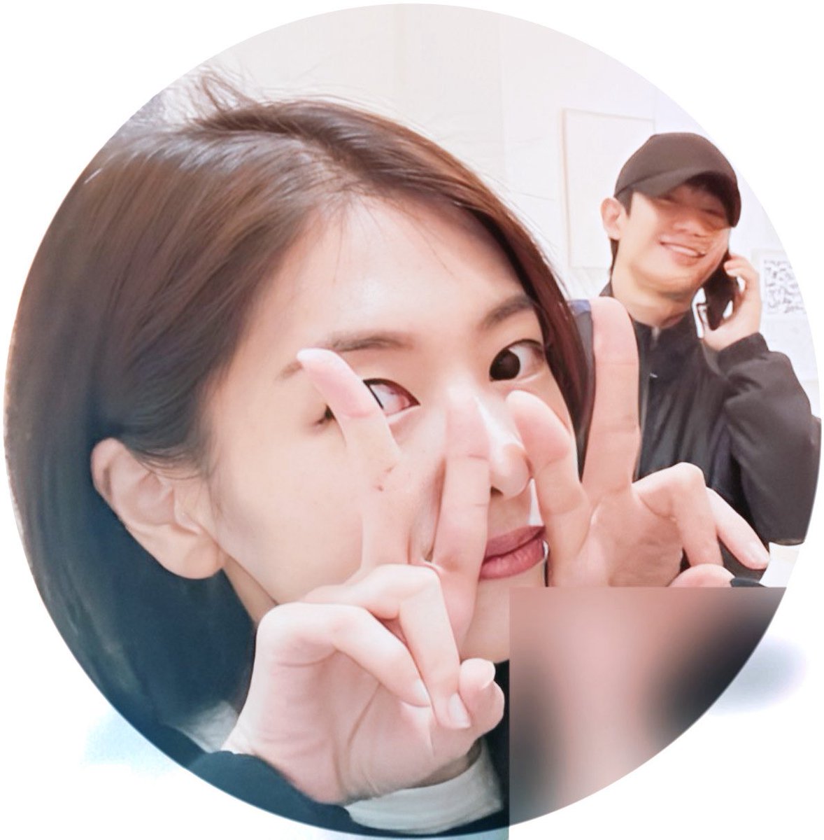 rupuu19's tweet image. Some connections don’t need loud declarations — just a glance, a half-smile behind the lens, and a quiet knowing that even in the busiest moments, we find our way back to each other, we find home in each other.

#QuietLove #InSync #SoulConnection