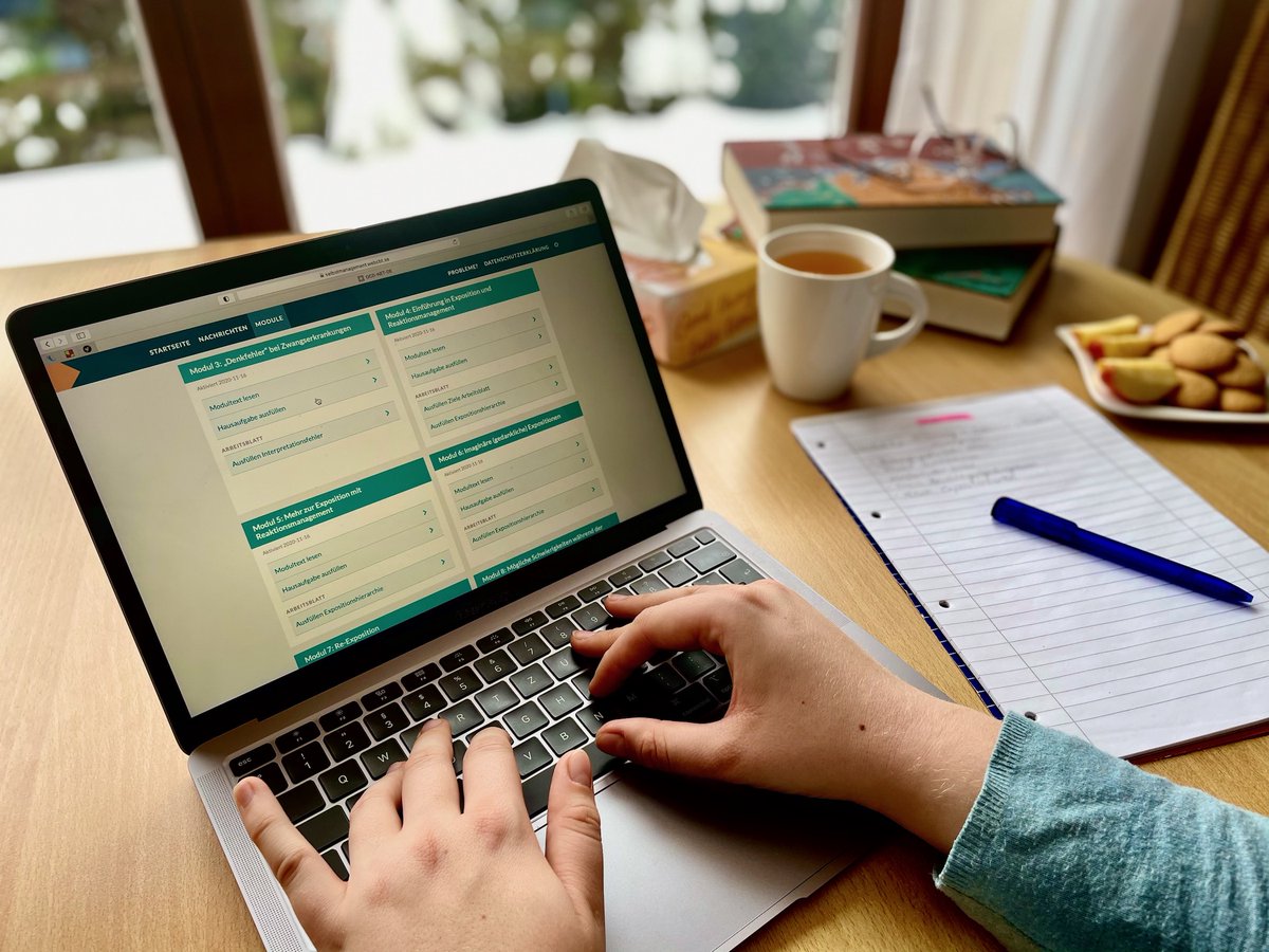 Eine aktuelle #UKL-Studie hat die Wirksamkeit einer eigens für Patient:innen mit Zwangserkrankungen entwickelten Onlinetherapie bestätigt. Das Behandlungskonzept in Kooperation mit dem Karolinska Institut zieht Patient:innen aus ganz Deutschland an. 
uniklinikum-leipzig.de/presse/Seiten/…