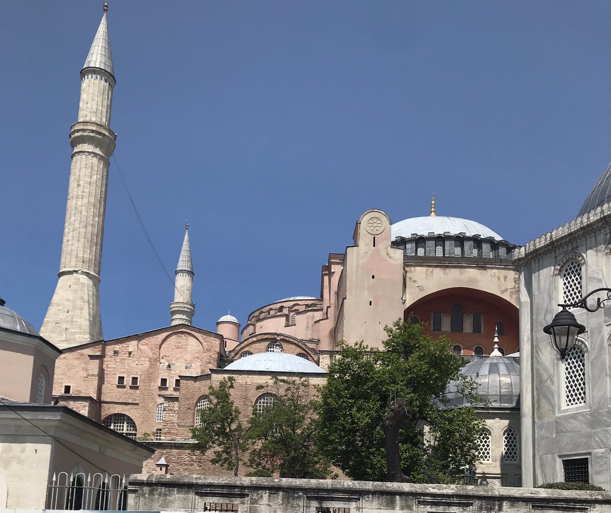 demirrkiran_'s tweet photo. Ayasofya
Camii kebir 
Mahşeri kalabalık 
Ziyaretçi akınına uğradı https://t.co/HqRXq172PN