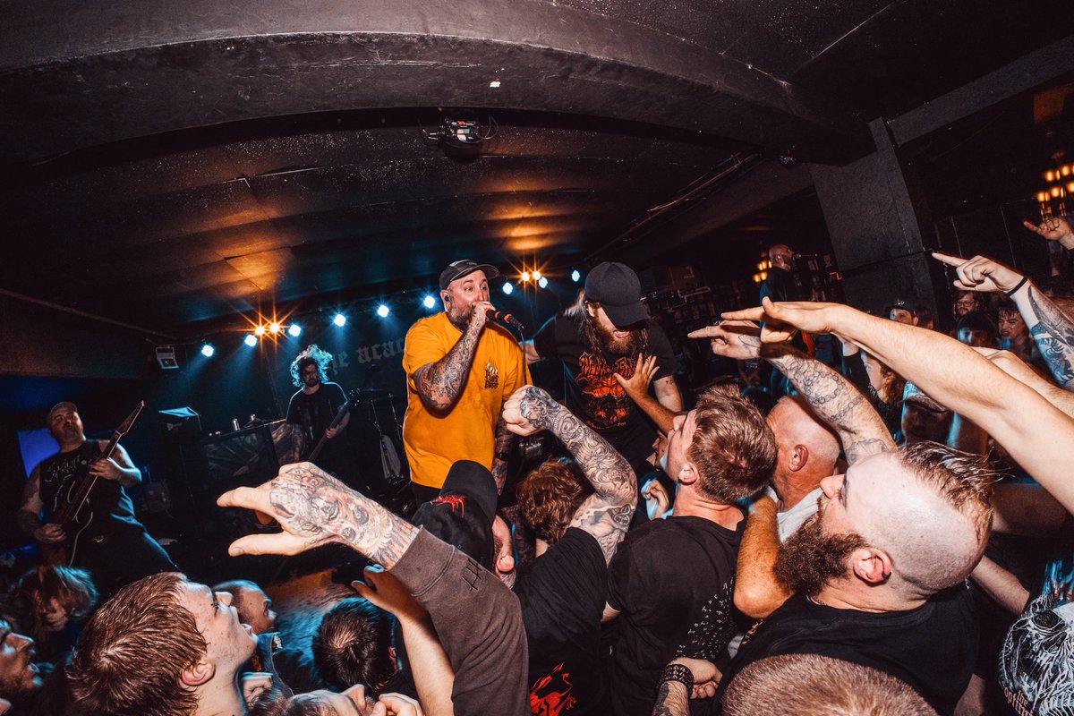 theacaciastrain's tweet image. Tour’s over. See you this summer.
📷: Stu McDonald