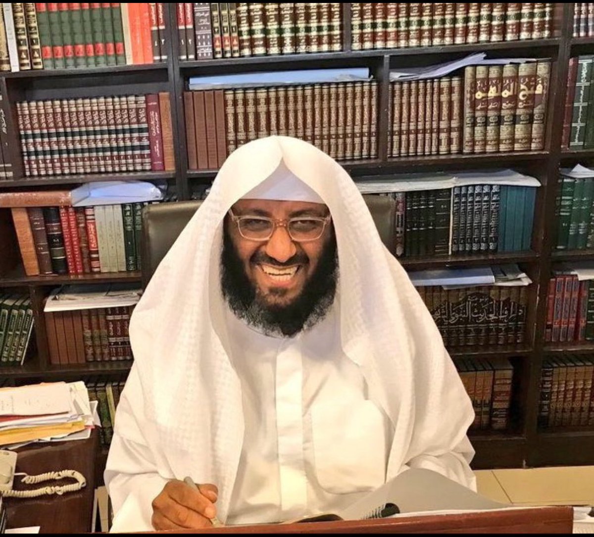 دعواتكم  لأخونا الشيخ المحدث المحقق المسند #محمد_بن_ناصر_العجمي ، بالشفاء العاجل حيث تجري له عملية بمدينة الرياض والشيخ -حفظه الله- مؤلفاته وتحقيقاته وإسهاماته العلمية زادت عن 120 كتاباً ، جمع الله له بين الأجر والعافية والسلامة الدائمة التامة .
#الكويت