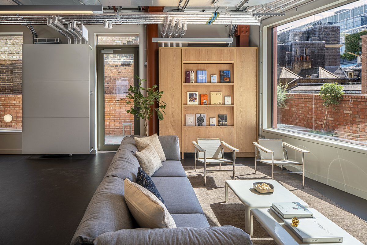 Jonathan Banks tweet media