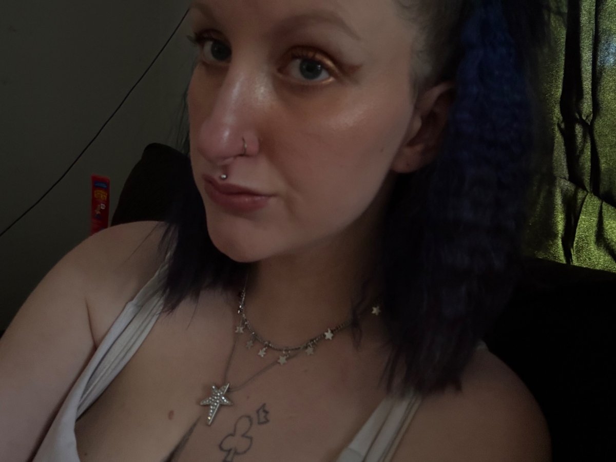 h3art_kxxkiemxn's tweet photo. A smashing deal is going on! https://t.co/BY8ZGqFqmj
#OnlyFansLink #OnlyFans #adultcreator #LonelyWithoutYou #lonelywoman #bemypeace #wet #follow https://t.co/0OBKBhGTho