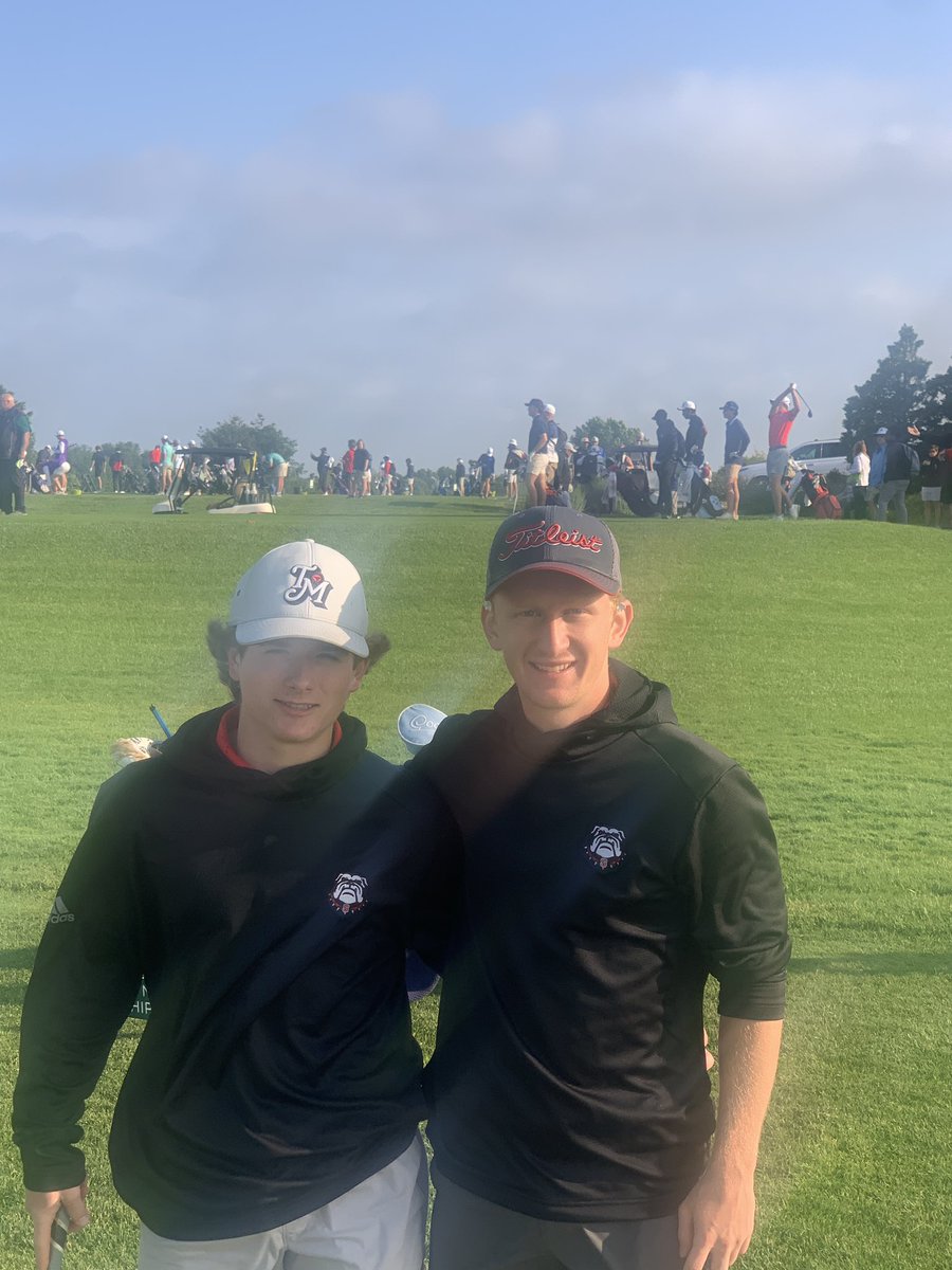FZSGolf's tweet image. Alex Bresler and Alec Wilson ready for the State tourney at Silo Ridge CC in Bolivar. Let’s go!