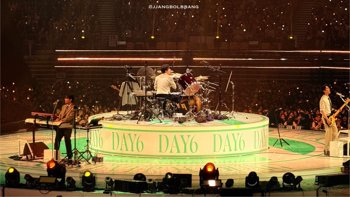 250517 포에버영

분위기나 색감 다 잘나온거 같아..✨