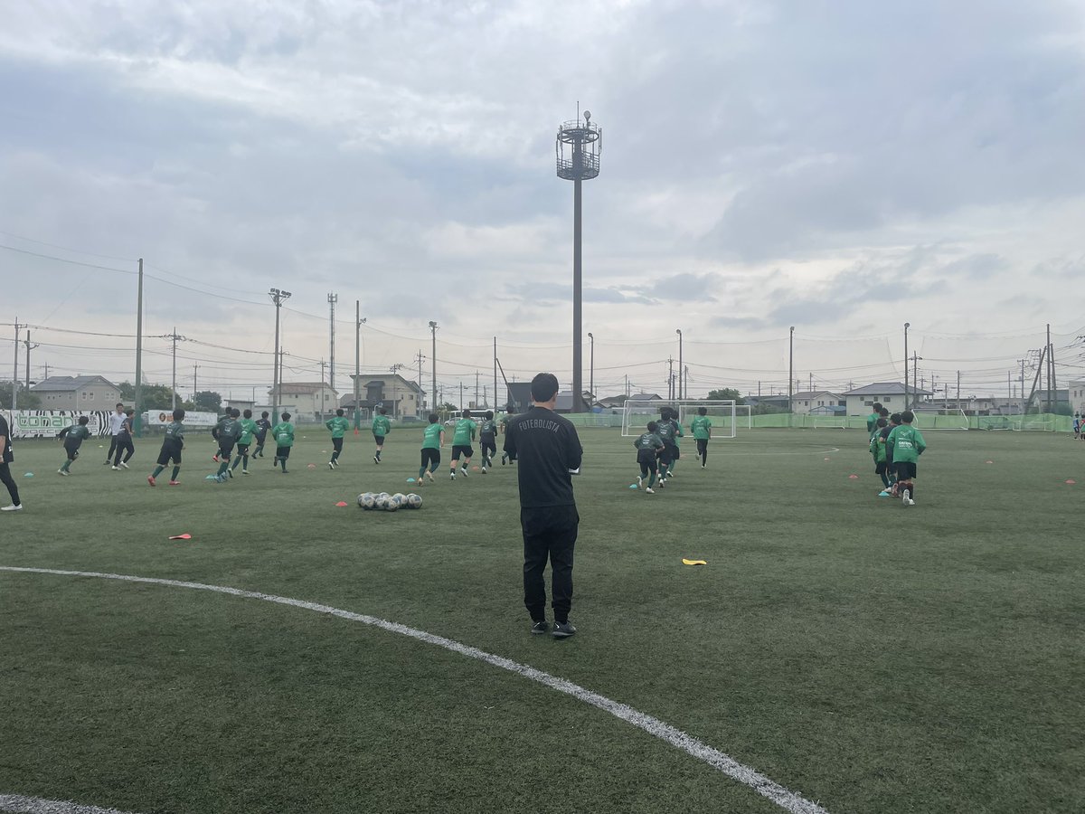 oizumifc3838's tweet photo. 5月10日(土)から #GuFA #指導者養成部事業
2025年度 #Bライセンスコーチ養成講習会 #群馬FA コースが始まりました。
前年度は日程と仕事の都合でチューターとして1回のみの参加でした💦が、今年度は5/11と5/18に参加。昨年より参加回数が多くなりそうです。 https://t.co/OZEHZQngSO