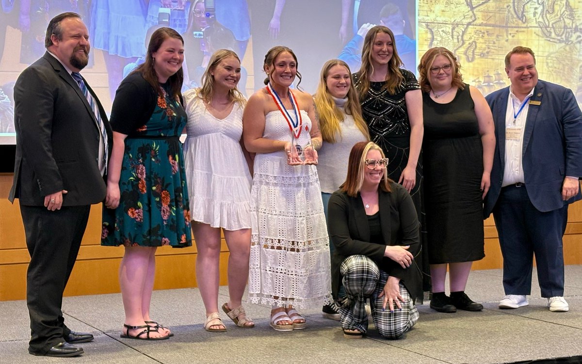  Huge congrats to @glen_oakscc - named the Most Distinguished Chapter in the Mic...