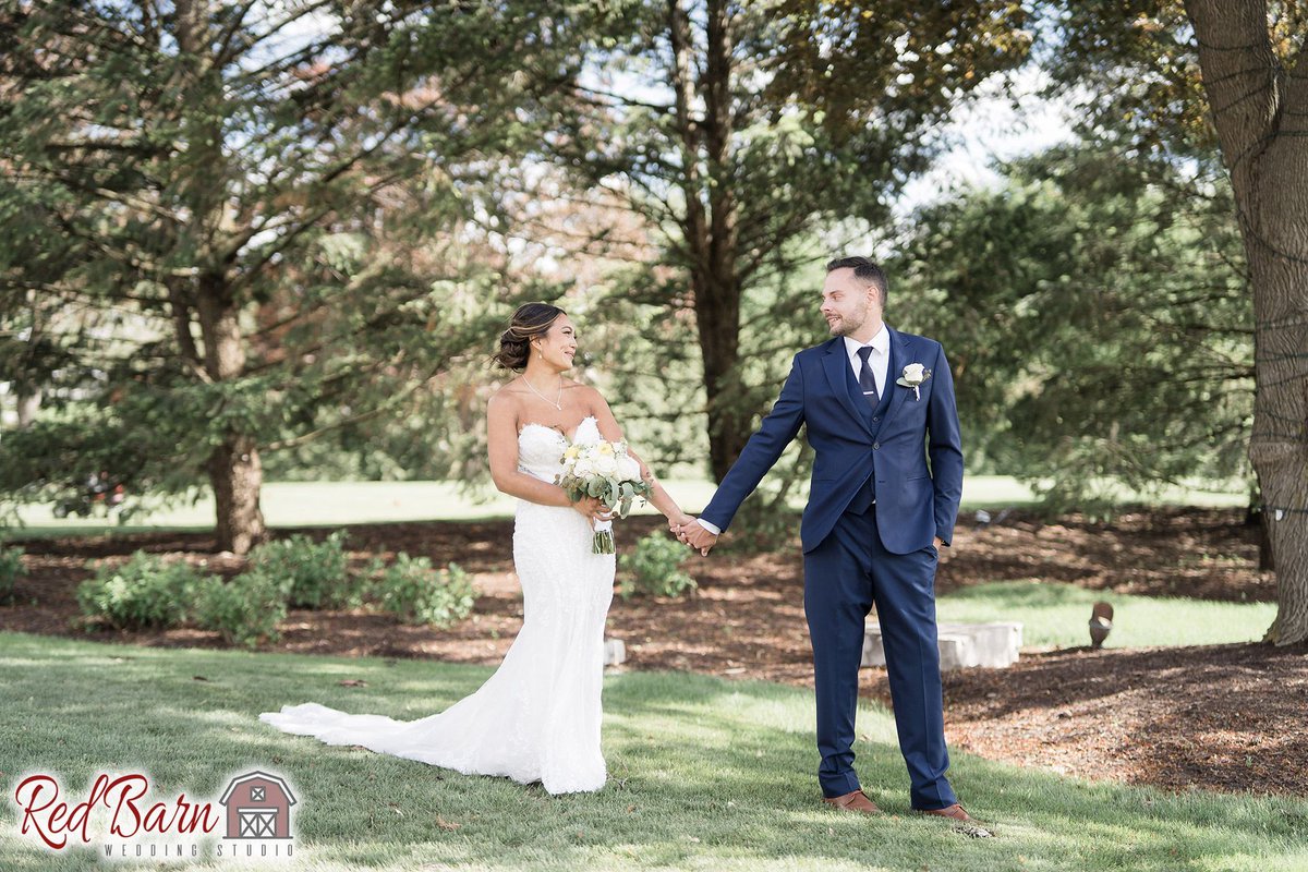 redbarnwedding's tweet photo. Love is blooming — just like May.... Congratulations to Samantha and Michael on their wedding celebration !!!

#redbarnweddingstudio #redbarnstudio #weddingvideography #weddingphotography #chevychasecc #maywedding #mayweddingphotography #maybride #springweddingpictures https://t.co/EY9oG38MhT