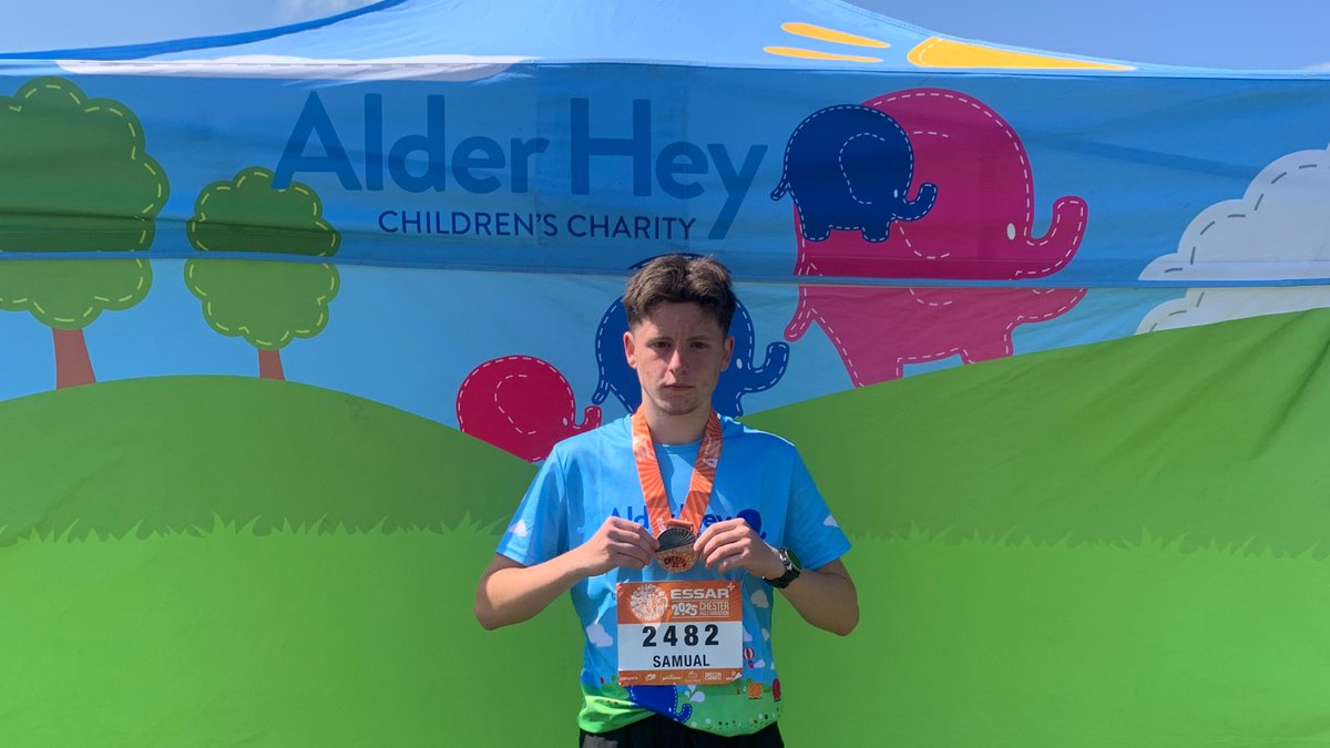 YDB_Official's tweet photo. Mae Sam A o fl.13 wedi codi dros £500 ar gyfer Ysbyty Plant Alder Hey ar ôl rhedeg Hanner Marathon Caer. Cwblhaodd y ras mewn 1 awr 25 munud gan ddod yn 120fed allan o 6600 o redwyr. Da iawn ti Sam gan bawb yma yn YDB. @AlderHeyCharity @YDB_6thForm https://t.co/j8d0xZsnfr