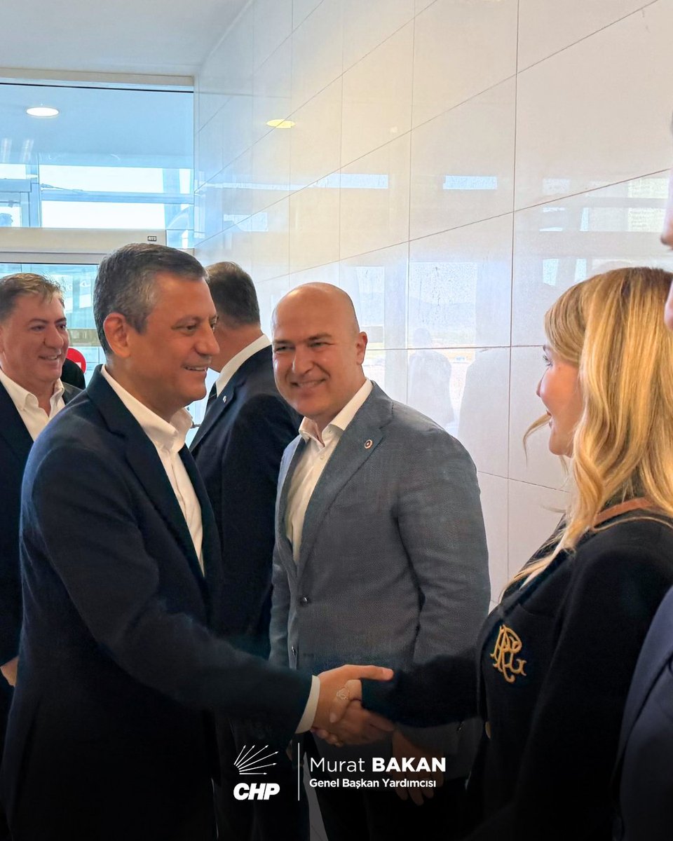 Tarihi 19 Mayıs mitingine saatler kaldı!

Sevgili eşim ile birlikte Genel Başkanımız Sayın Özgür Özel’i havalimanında karşıladık.