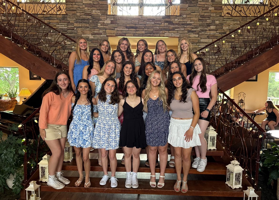 hmandala2025's tweet photo. Last night we celebrated our regular season at our banquet. To say i will miss this program is an understatement. On the road to win districts…then to states! Let’s go Blue eagles! 💙🦅🤍 #lastonebestone #notreadytoleaveyet #classof2025 https://t.co/UpmLKR479n