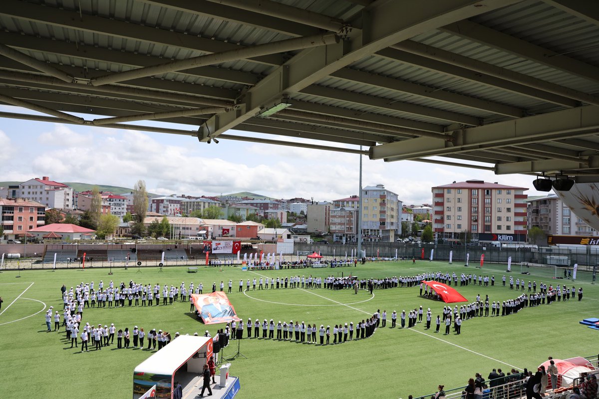 19 Mayıs Atatürkü anma, Gençlik ve Spor bayramını CUMHURİYET şehir SERHAT ARDAHAN ımızda çoşkuyla kutladı. 
Valiliğimiz, Belediyemiz, Gençlik Spor il müdürlüğümüz  ve emeği geçen , zaman ayırıp katılan tüm hemşehrilerimle  gençlerimize sonsuz teşekkürler.