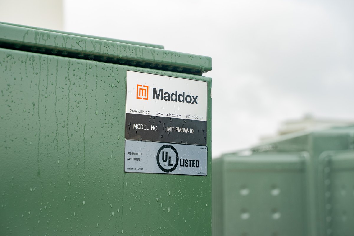 Maddoxxfmr's tweet image. Pad-mounted switchgear. Made in the USA. 🇺🇸

Ready to ship from our South Carolina facility.

#switchgear #americanmade #manufacturing #usa