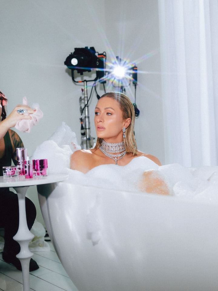 Paris Hilton tweet media