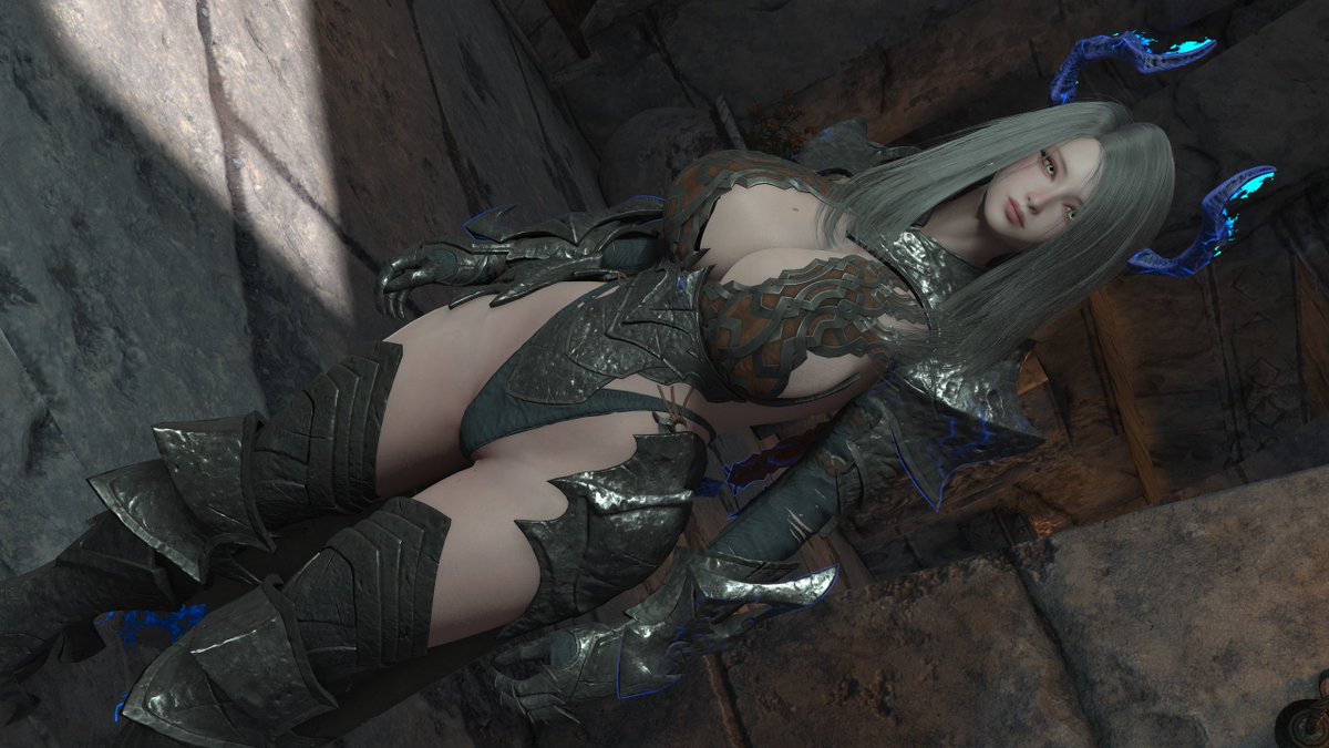 Azure Knight Armor 
PBR対応してるので質感とても良いです😈👍
#Skyrim #SkyrimSE
