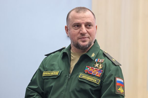 AleksRur's tweet photo. Похоже, в Чечне идет к своему завершению время правления Кадыровых и начинается время правления Алаутдиновых. "Король умер, да здравствует король"! https://t.co/dFp0NQI7ud