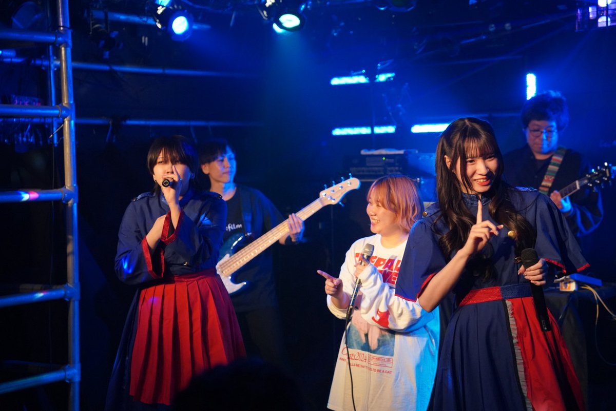 本日は宿木ありがとうございました！！
アンコールはalouetteちゃんとNEVERでした☺️
音楽で繋がるのやはり幸せです！
次回は7/21！絶対きてね！！！