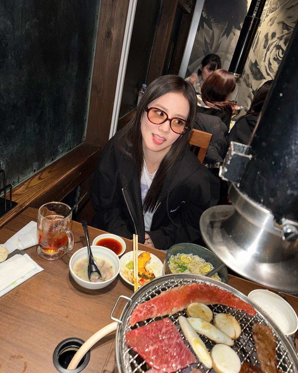 맛있는 저녁 식사 

#JISOO #지수 #ジス #BLACKPINK