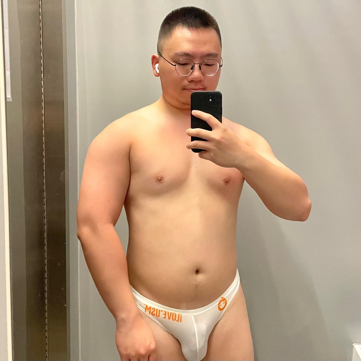 只會發內褲照的小滷蛋🥺