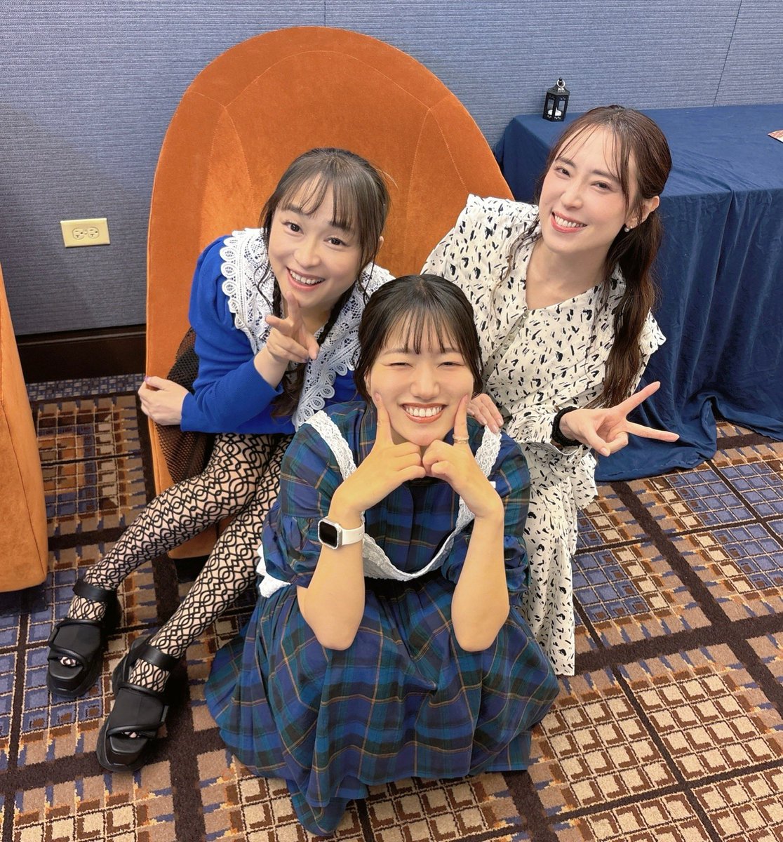 inoue_honokuma's tweet image. シカゴで先輩の今井麻美さんと中村繪里子さんとお写真撮っていただきました☺️
とっても嬉しかったです💓
#ACen2025 本当に楽しかった〜!!
パネルに来てくださった皆さん、ありがとうございました🫶
またお会いできますようにっ🍀
沢山のパワーをいただいたので明日からのお仕事も頑張れそうです💪✨