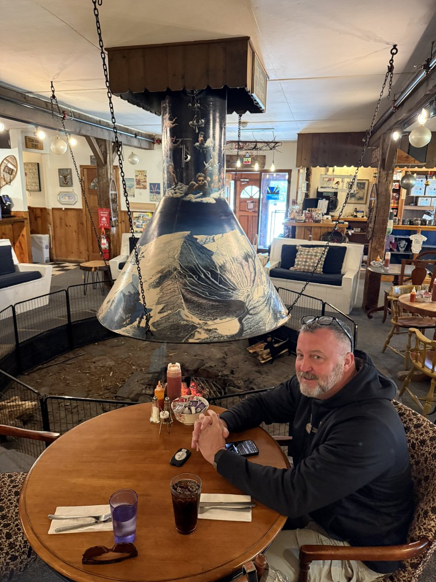 The most charming spot for breakfast before leaving Stowe. 
<a href="/BuckWilde_/">Buck Ronin 🇺🇸🇯🇵</a>