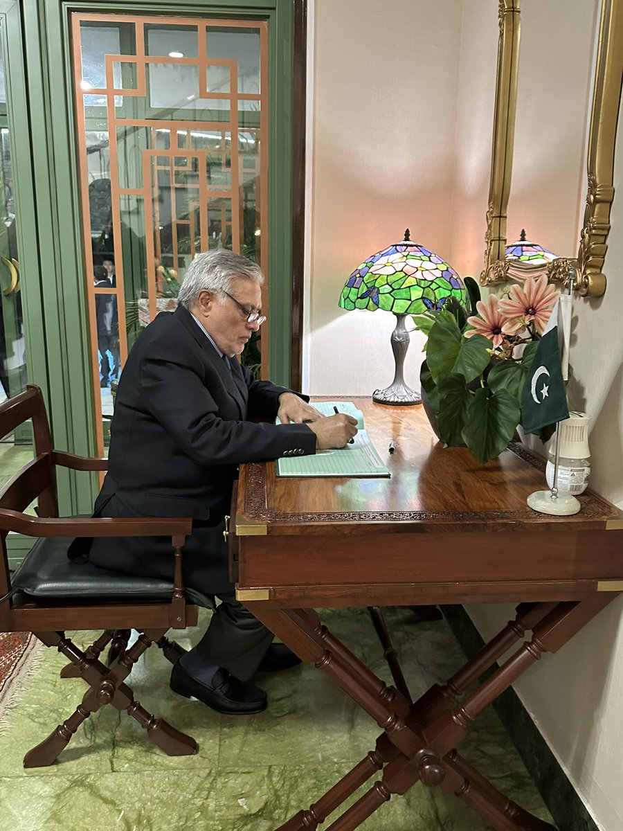 KhalilHashmi's tweet photo. It’s my privilege to host the Honorable Deputy Prime Minister and Foreign Minister, Senator @MIshaqDar50 and his delegation at Pakistan House today. 

@ForeignOfficePk @PkPublicDiplo https://t.co/52Pp6E606c