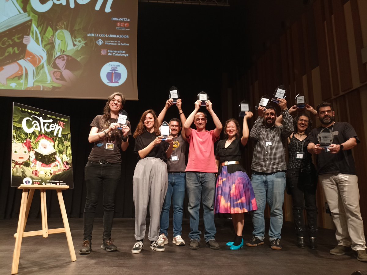 "Elogi dels CatConaires"

(Diuen que és la crònica més esperada -o no- de la #CatCon2025) 
 
lesradesgrises.com/2025/05/19/cat…