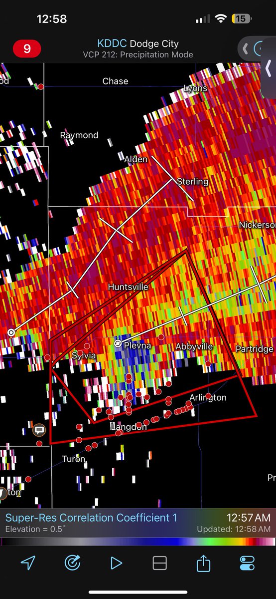 istalynne's tweet photo. Debris ball over #plevnaks my heart sunk in this moment. #kswx https://t.co/Js1JbQrEMf