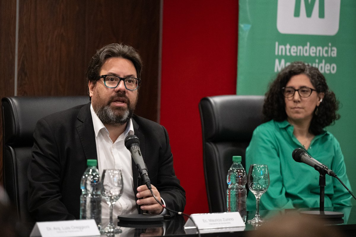 montevideoIM's tweet photo. #Montevimap 🗺️

Este mediodía, presentamos a trabajadoras y trabajadores especializados de empresas y organismos vinculados al ordenamiento territorial, así como funcionariado de la IM, las nuevas funcionalidades de nuestra herramienta digital 💻 https://t.co/q2VZCr5Iev